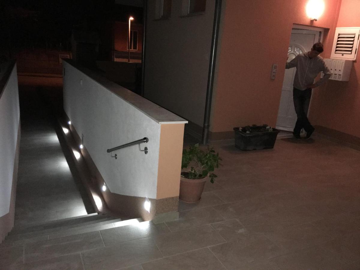 Apartments Mamut Τρογκίρ Εξωτερικό φωτογραφία