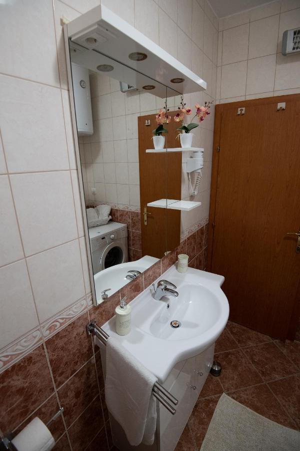 Apartments Mamut Τρογκίρ Εξωτερικό φωτογραφία